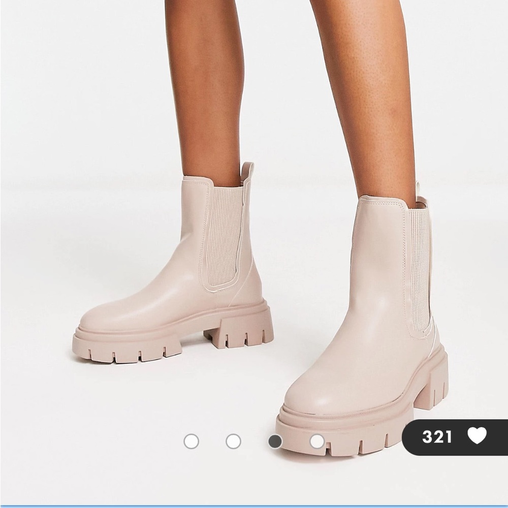 schuh split sole chunky boots in natural